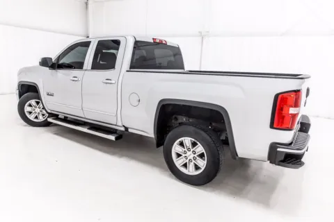 More photos of 2017 GMC Sierra 1500 SLE at Sign It Drive It, TX