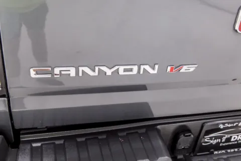 More photos of 2020 GMC Canyon SLE1 at Sign It Drive It, TX