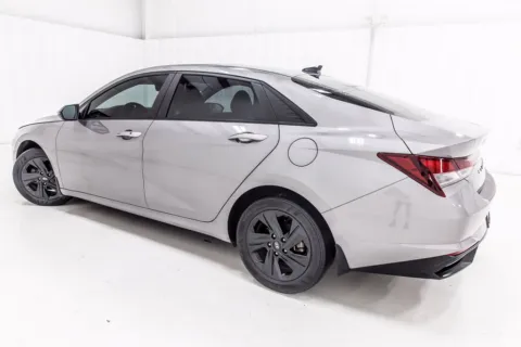 More photos of 2023 Hyundai Elantra SEL at Sign It Drive It, TX