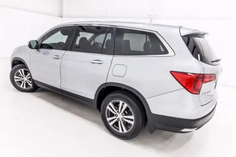 More photos of 2018 Honda Pilot EX-L at Sign It Drive It, TX