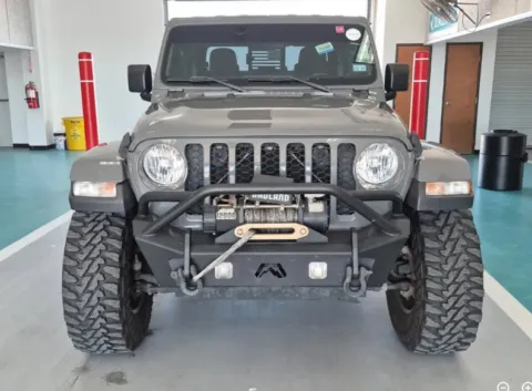 More photos of 2021 Jeep Gladiator Sport at Sign It Drive It, TX