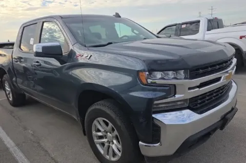More photos of 2019 Chevrolet Silverado 1500 LT at Sign It Drive It, TX
