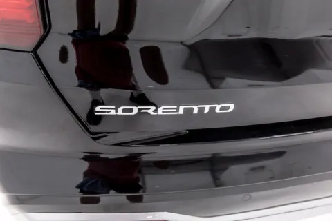 More photos of 2023 Kia Sorento EX at Sign It Drive It, TX