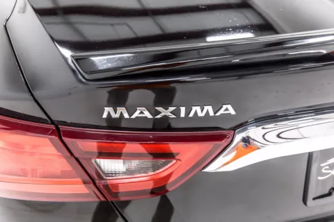More photos of 2018 Nissan Maxima 3.5 SL at Sign It Drive It, TX