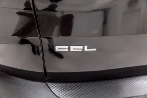 More photos of 2020 Ford Escape SEL at Sign It Drive It, TX