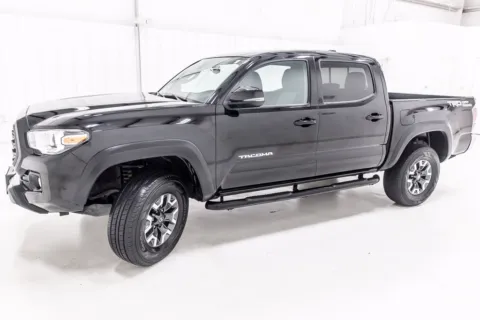 More photos of 2023 Toyota Tacoma TRD Off-Road at Sign It Drive It, TX
