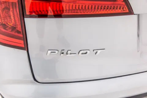 More photos of 2018 Honda Pilot EX-L at Sign It Drive It, TX