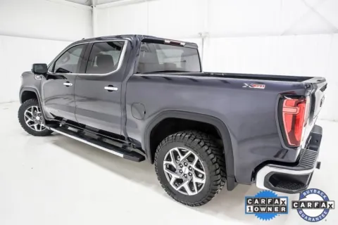 More photos of 2022 GMC Sierra 1500 SLT at Sign It Drive It, TX