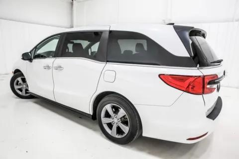 More photos of 2022 Honda Odyssey EX at Sign It Drive It, TX