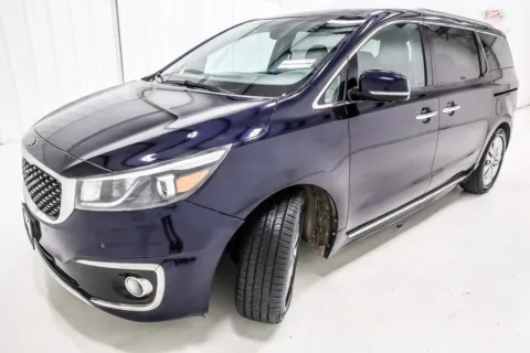 Photos of 2018 Kia Sedona SX Limited for sale in Denton, TX at Sign It Drive It