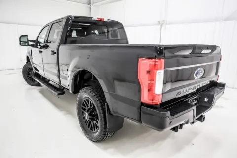 More photos of 2019 Ford F-250SD Lariat at Sign It Drive It, TX