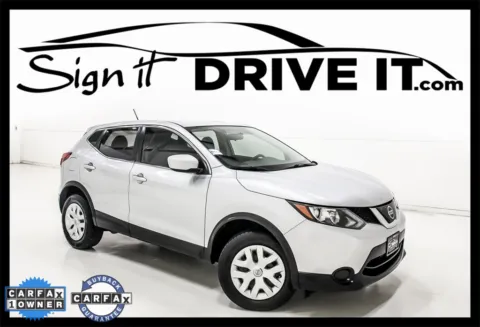 Silver 2019 Nissan Rogue Sport S for sale in Denton, TX