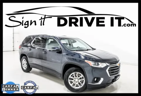 Gray 2021 Chevrolet Traverse LT for sale in Denton, TX