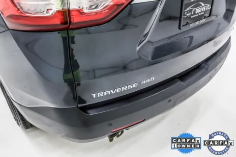 More photos of 2021 Chevrolet Traverse LT at Sign It Drive It, TX