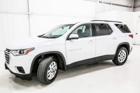 More photos of 2020 Chevrolet Traverse LT at Sign It Drive It, TX