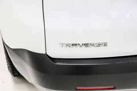 More photos of 2020 Chevrolet Traverse LT at Sign It Drive It, TX