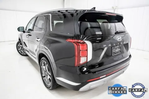 More photos of 2023 Hyundai Palisade Limited at Sign It Drive It, TX