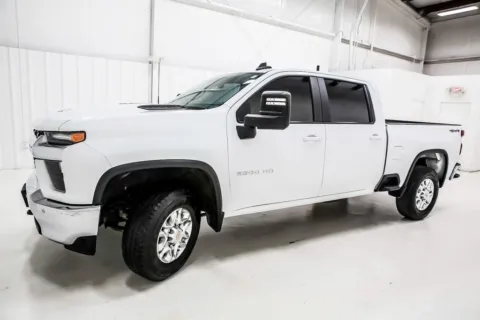 Another view of 2022 Chevrolet Silverado 2500HD LT for sale in Denton, TX at Sign It Drive It
