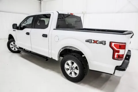 More photos of 2018 Ford F-150 XLT at Sign It Drive It, TX