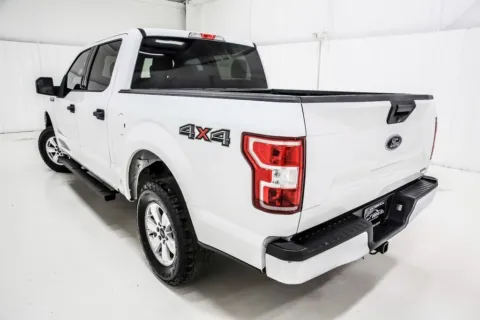 More photos of 2018 Ford F-150 XLT at Sign It Drive It, TX