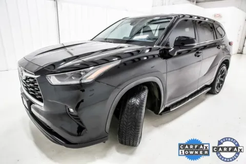 Photos of 2022 Toyota Highlander LE for sale in Denton, TX at Sign It Drive It