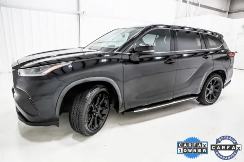 Another view of 2022 Toyota Highlander LE for sale in Denton, TX at Sign It Drive It