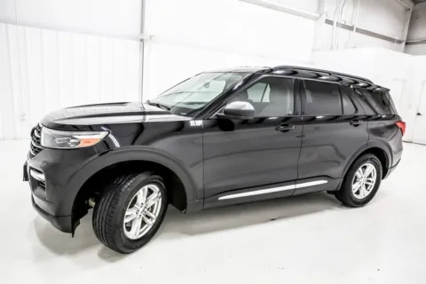 More photos of 2020 Ford Explorer XLT at Sign It Drive It, TX