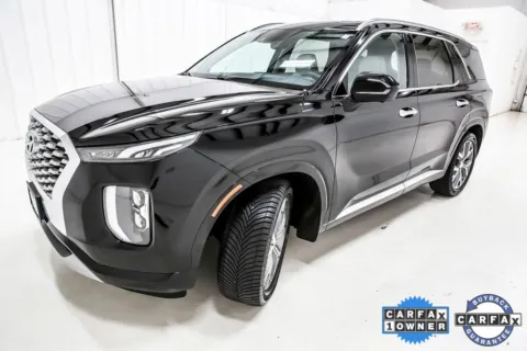 Photos of 2022 Hyundai Palisade Limited for sale in Denton, TX at Sign It Drive It