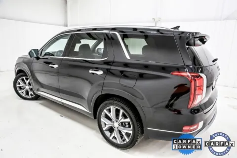 More photos of 2022 Hyundai Palisade Limited at Sign It Drive It, TX