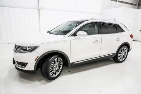 Another view of 2016 Lincoln MKX Reserve for sale in Denton, TX at Sign It Drive It