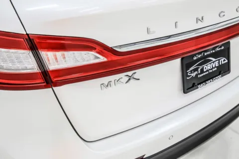 More photos of 2016 Lincoln MKX Reserve at Sign It Drive It, TX