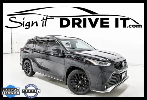 Black 2024 Toyota Highlander XSE for sale in Denton, TX