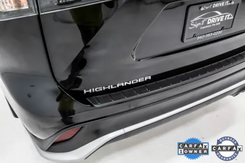 More photos of 2024 Toyota Highlander XSE at Sign It Drive It, TX