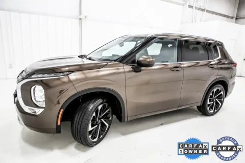 Another view of 2022 Mitsubishi Outlander SEL for sale in Denton, TX at Sign It Drive It