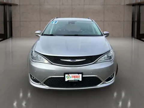 More photos of 2019 Chrysler Pacifica Touring L Minivan 4D at Synergize Auto LLC, OR