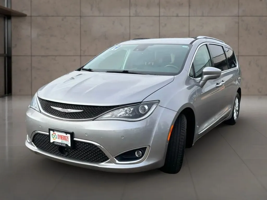 2019 Chrysler Pacifica Touring L