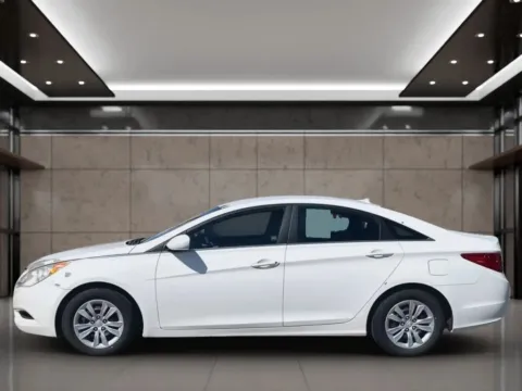 More photos of 2012 Hyundai Sonata GLS Sedan 4D at Synergize Auto LLC, OR