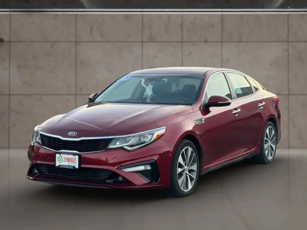2019 Kia Optima S's photo