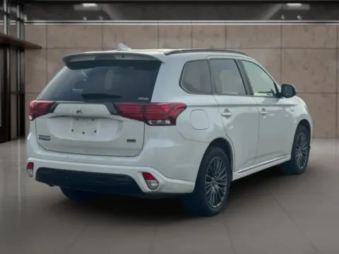 Photos of 2022 Mitsubishi Outlander PHEV LE Sport Utility 4D for sale in Dallas, OR at Synergize Auto LLC