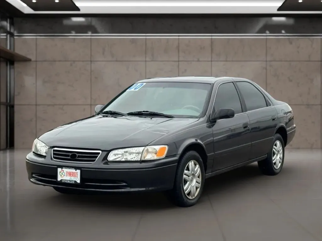2000 Toyota Camry