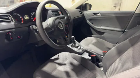 Photos of 2013 Volkswagen Jetta 2.0L Sedan 4D for sale in Dallas, OR at Synergize Auto LLC