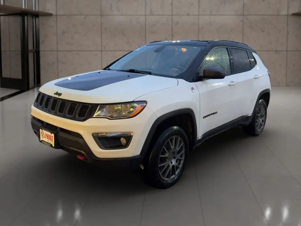 Green 2018 Jeep Compass Trailhawk Sport Utility 4D for sale in Dallas, OR