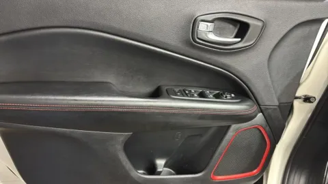 More photos of 2018 Jeep Compass Trailhawk Sport Utility 4D at Synergize Auto LLC, OR