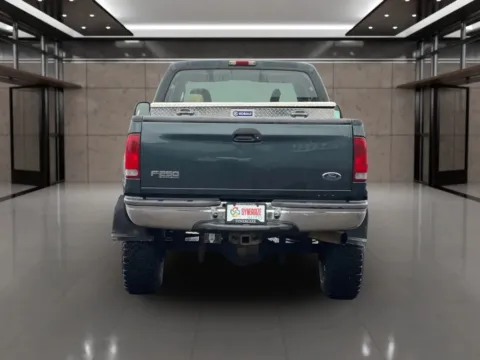 More photos of 2004 FORD F250 CREW CAB XLT 4 DOOR P/UP 5.4L V8 at Synergize Auto LLC, OR