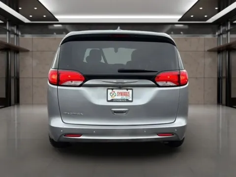 More photos of 2018 Chrysler Pacifica LX Minivan 4D at Synergize Auto LLC, OR