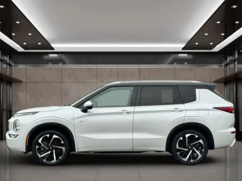 Photos of 2023 Mitsubishi Outlander PHEV SEL Sport Utility 4D for sale in Dallas, OR at Synergize Auto LLC