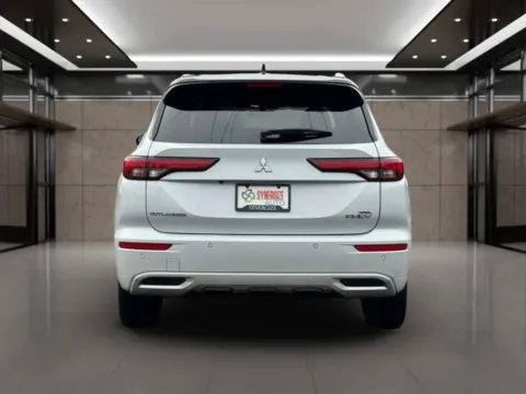 More photos of 2023 Mitsubishi Outlander PHEV SEL Sport Utility 4D at Synergize Auto LLC, OR