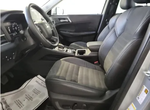 More photos of 2023 Mitsubishi Outlander PHEV SE Sport Utility 4D at Synergize Auto LLC, OR