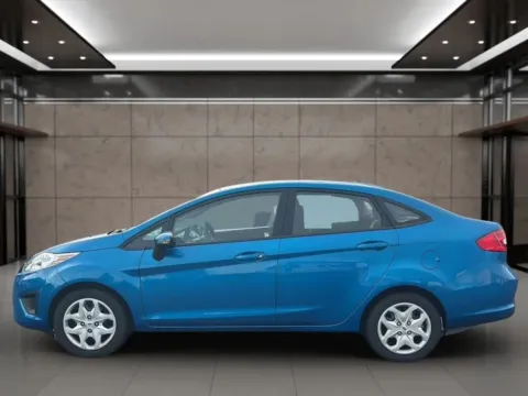 Photos of 2013 Ford Fiesta SE Sedan 4D for sale in Dallas, OR at Synergize Auto LLC