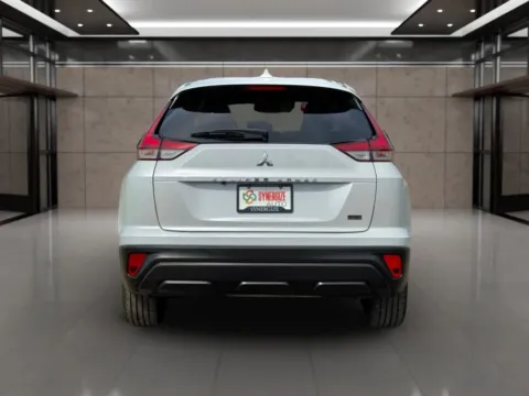 More photos of 2022 Mitsubishi Eclipse Cross LE Sport Utility 4D at Synergize Auto LLC, OR